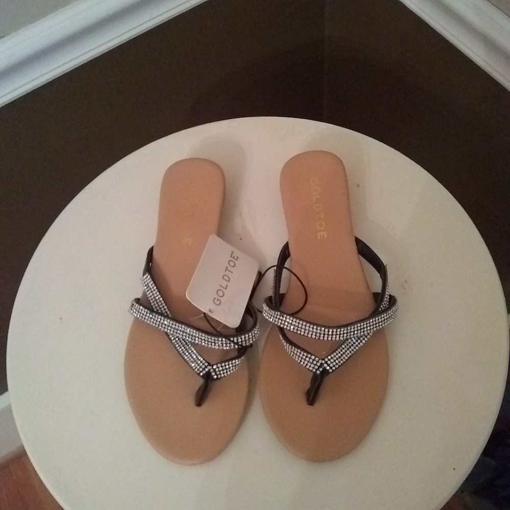 🌼 3/$25 Gold toe NWT Camille rhineston sandal